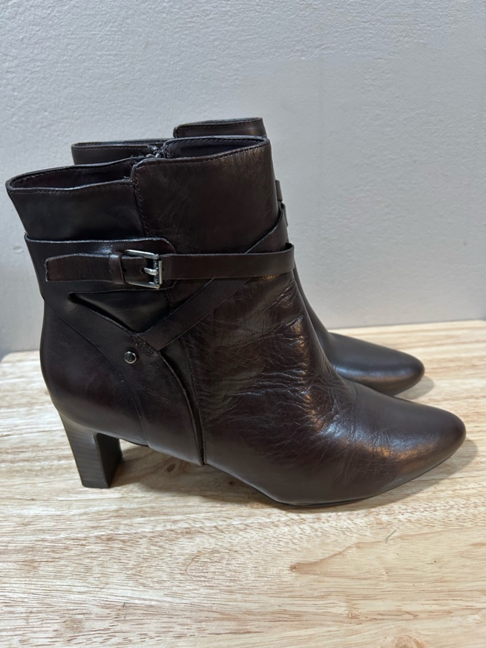 Lauren Ralph Lauren EUC Dark Brown Leather Ankle Booties with Buckle Strap - Picture 2 of 11